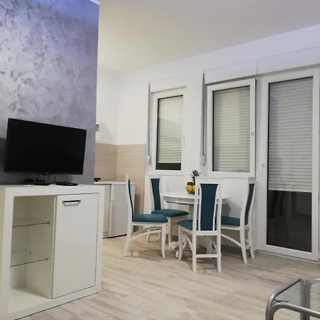 Airport View Apartment Belgrade